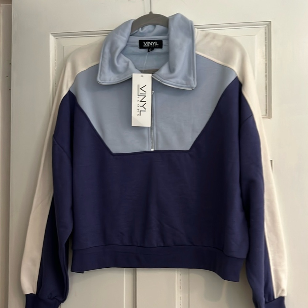 Women’s Vinyl Icon half zip multi color sweatshirt, size L, NWT